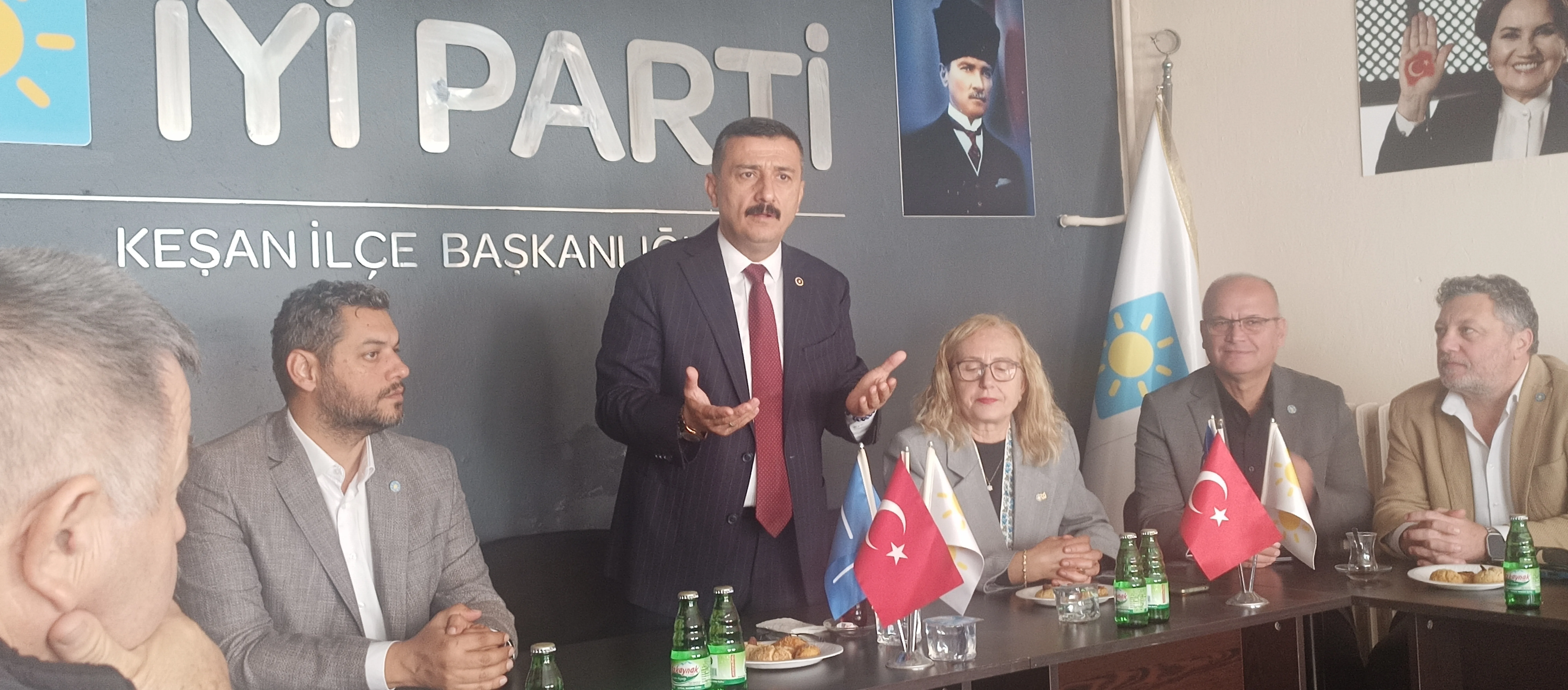 İYİ Parti'li Türkoğlu'ndan Keşan'da sert tepki: "Yönetilemeyen bir Türkiye var"